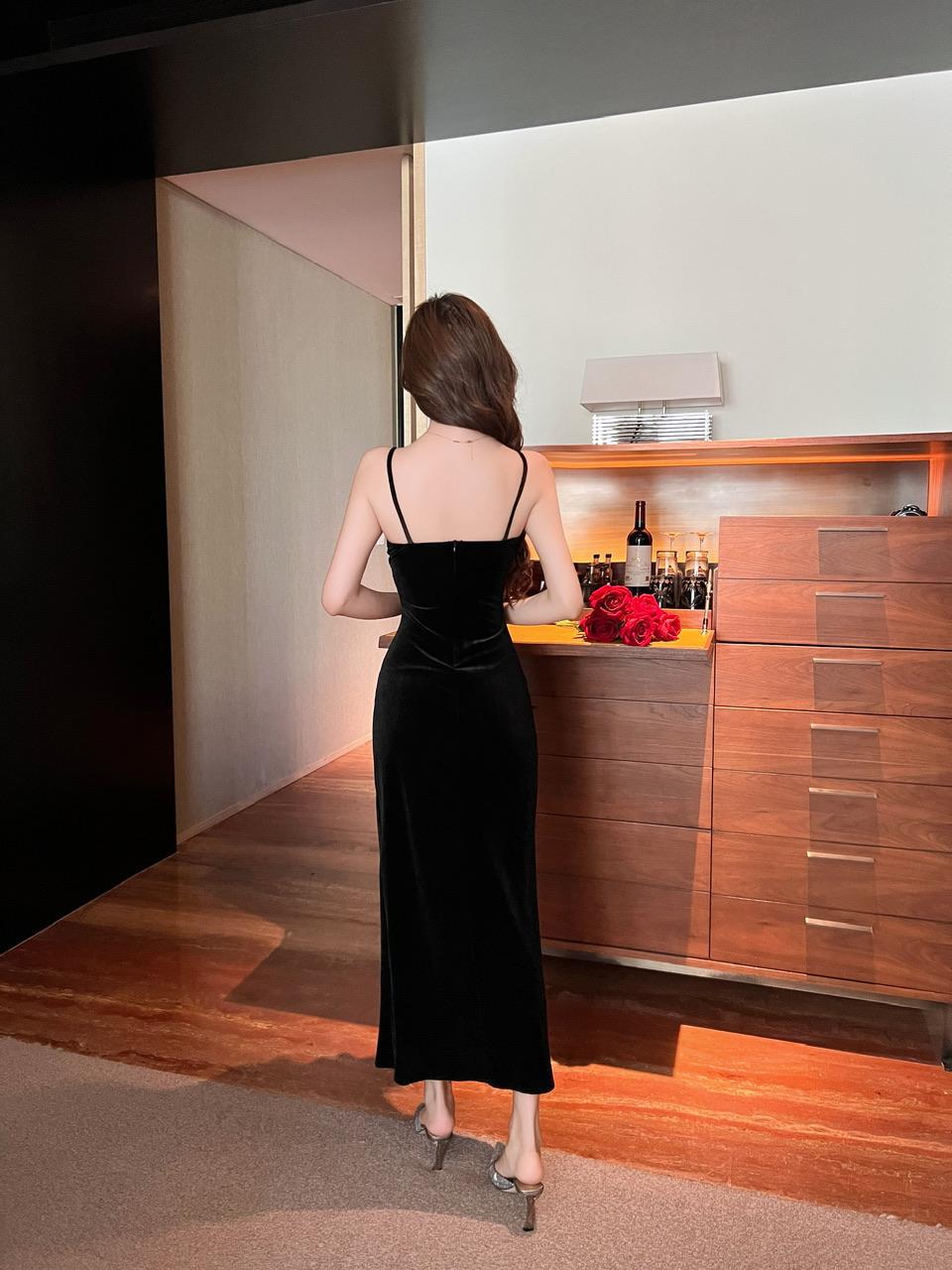 Sexy long velvet beaded halter-neck backless slit fitted dress