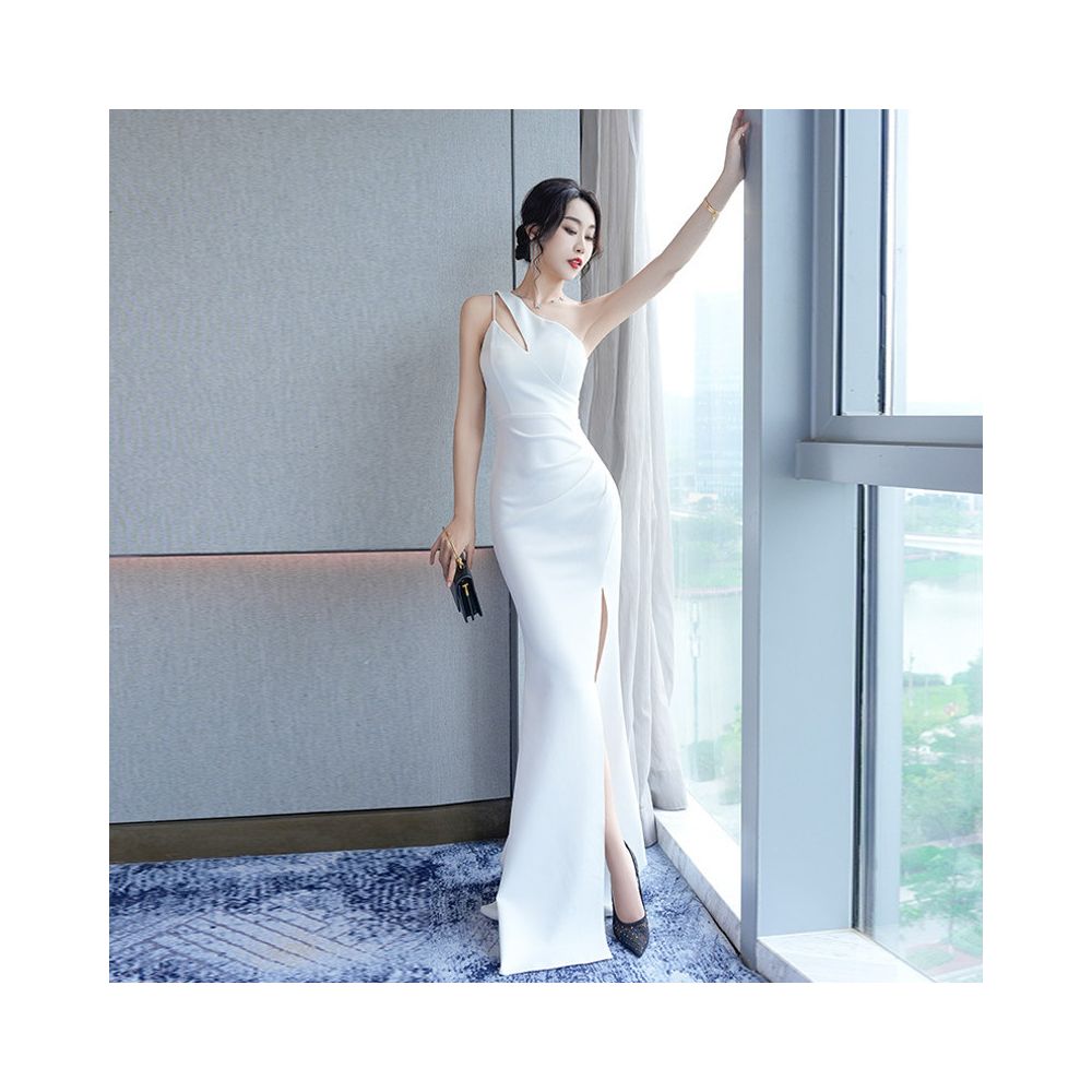 Evening gown for women 2025 new high end banquet host fish tail long skirt temperament slimming sloping shoulders sexy slimming