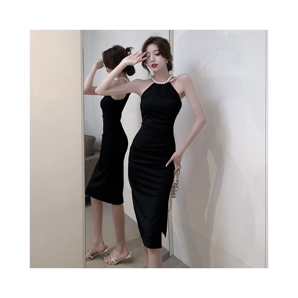 A unique and stunning dress with a high quality feel exuding a sophisticated and mature vibe The pearl halter neck design adds a touch of elegance Perfect for summer image 3