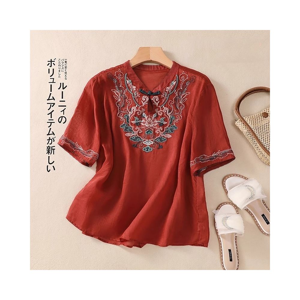 New Chinese style Zen embroidered short sleeved shirt for women summer wear mother s style fashionable loose fit casual thin retro