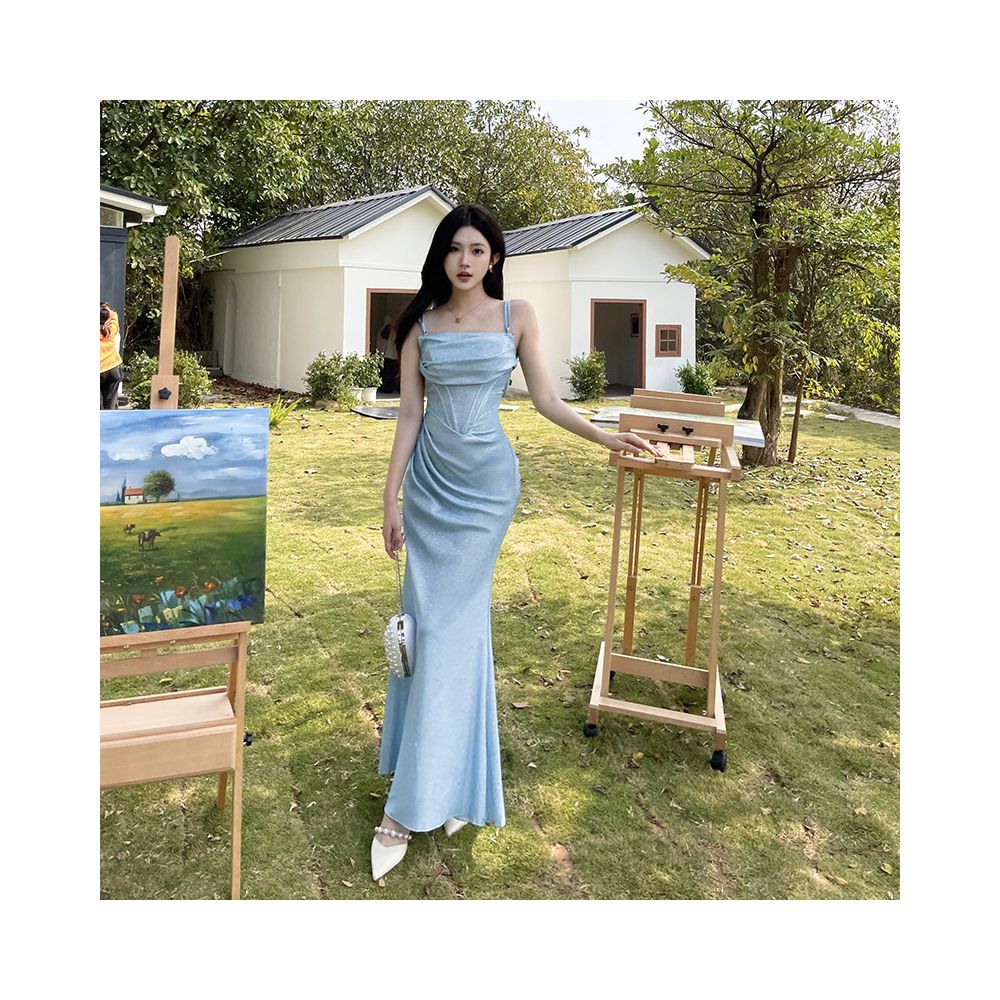 Instunning European and American style blue dress elegant long dress for women perfect for annual meetings banquets and birthday parties