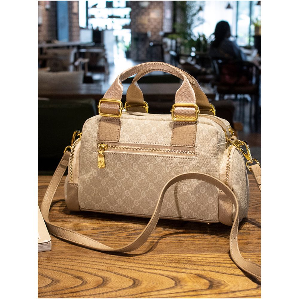 Boston brand women s bags 2025 new genuine leather handbag pillow bag fashionable shoulder bag simple crossbody bag image 4