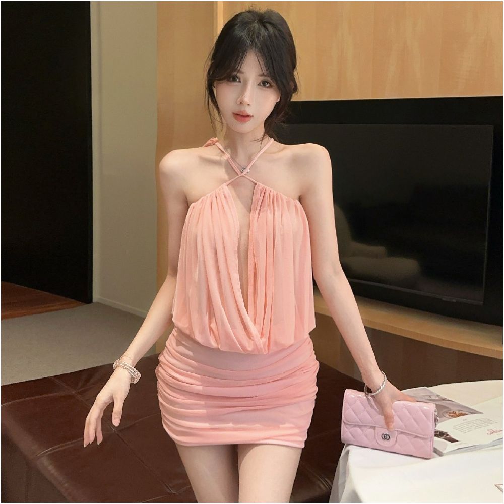 Internet celebrity pure desire sexy style low cut hanging neck dress with hollowed out pleats at the back for slimming and slimming pleated hip hugging short skirt