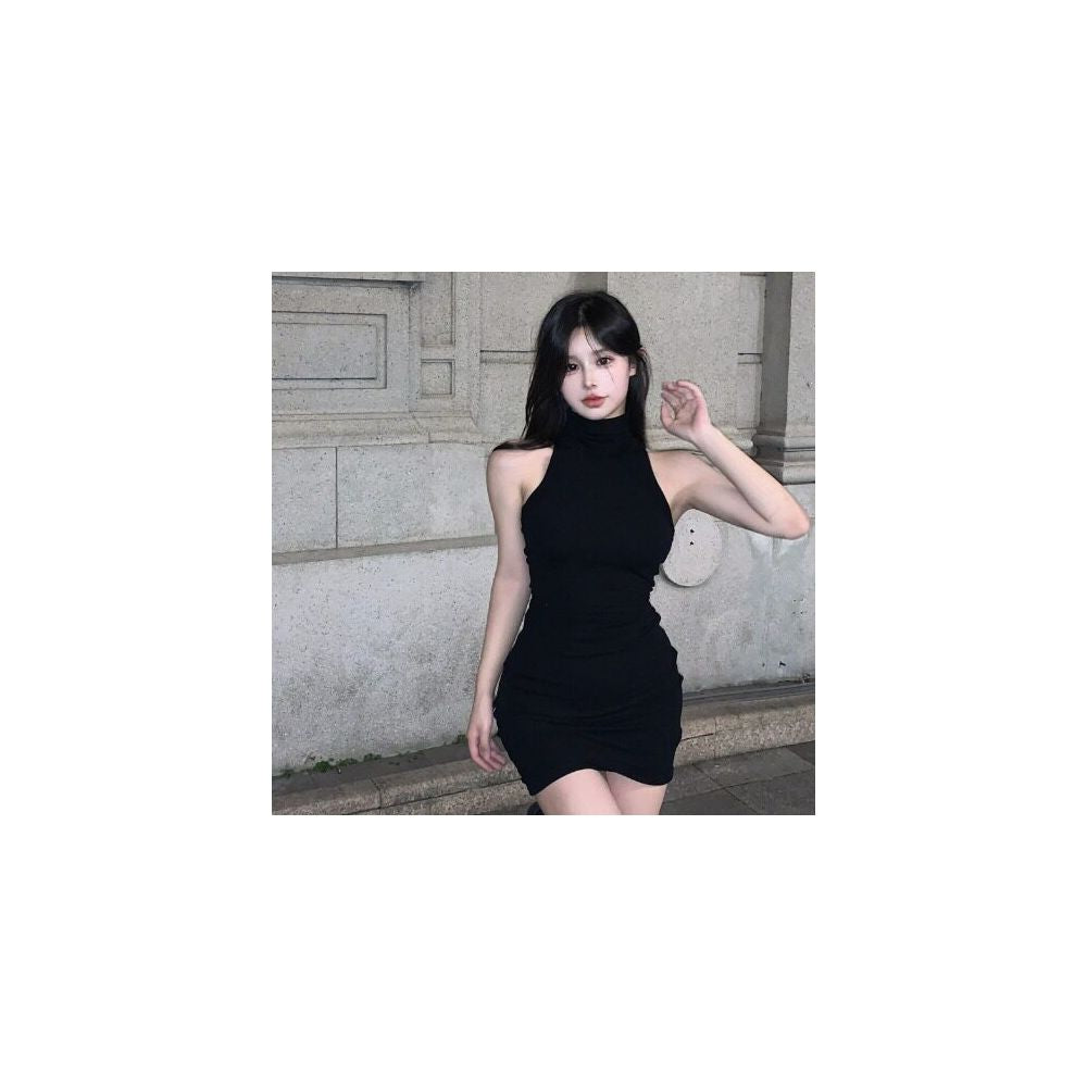 Pure desire spicy girl style high neck sleeveless dress for women sexy and high end with a cinched waist to show off a slim temperament as well as a base and hip hugging short skirt