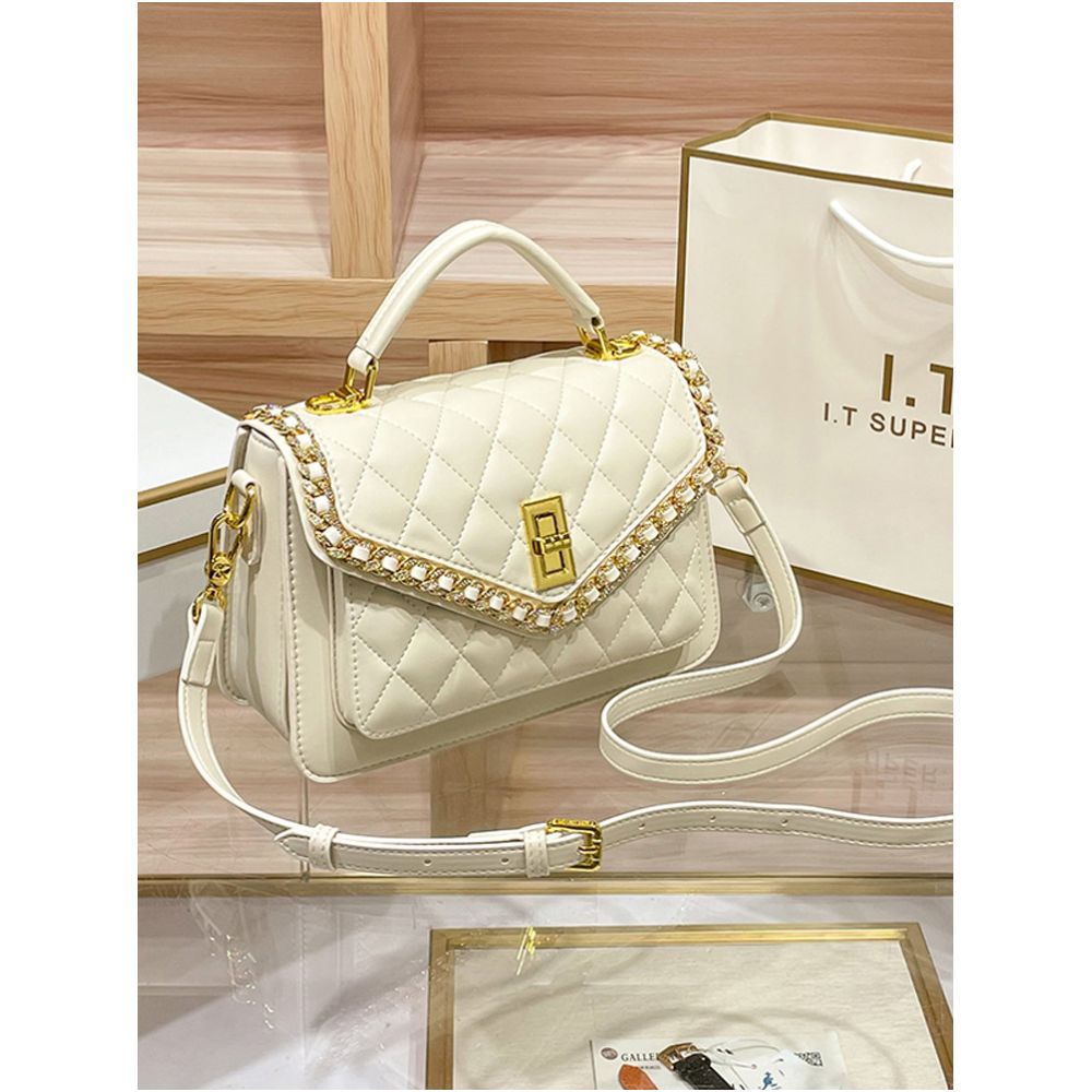 Hong Kong counter high end leather small fragrant style diamond grid bag for women 2025 new commuting fashion crossbody small square bag image 2