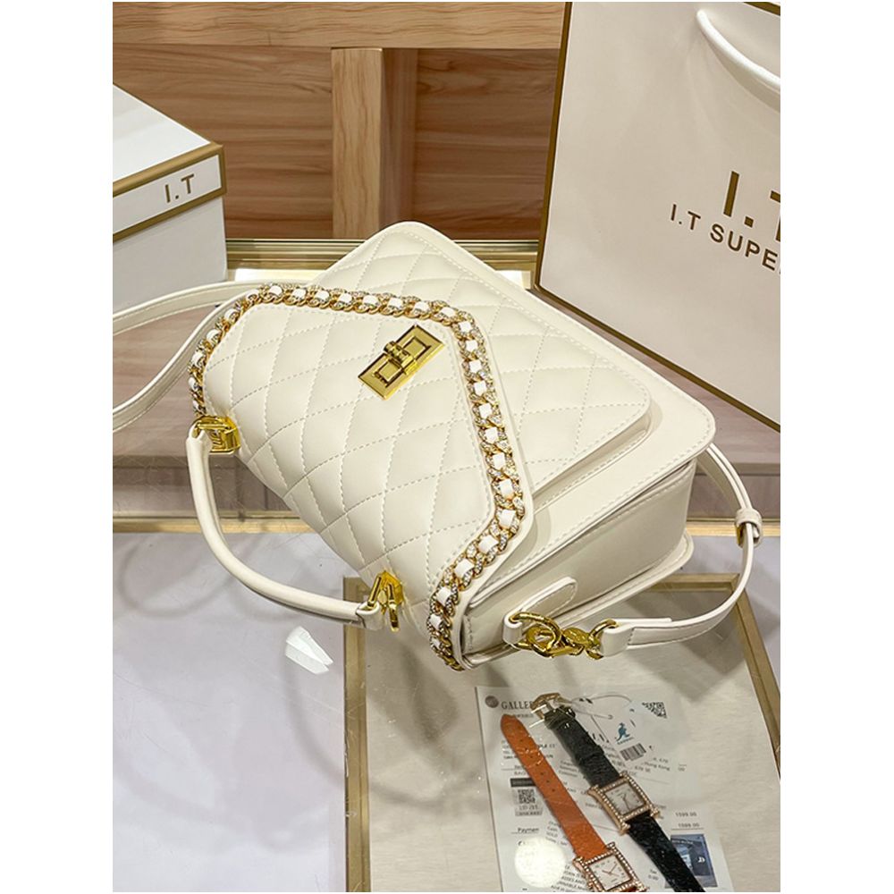 Hong Kong counter high end leather small fragrant style diamond grid bag for women 2025 new commuting fashion crossbody small square bag image 3