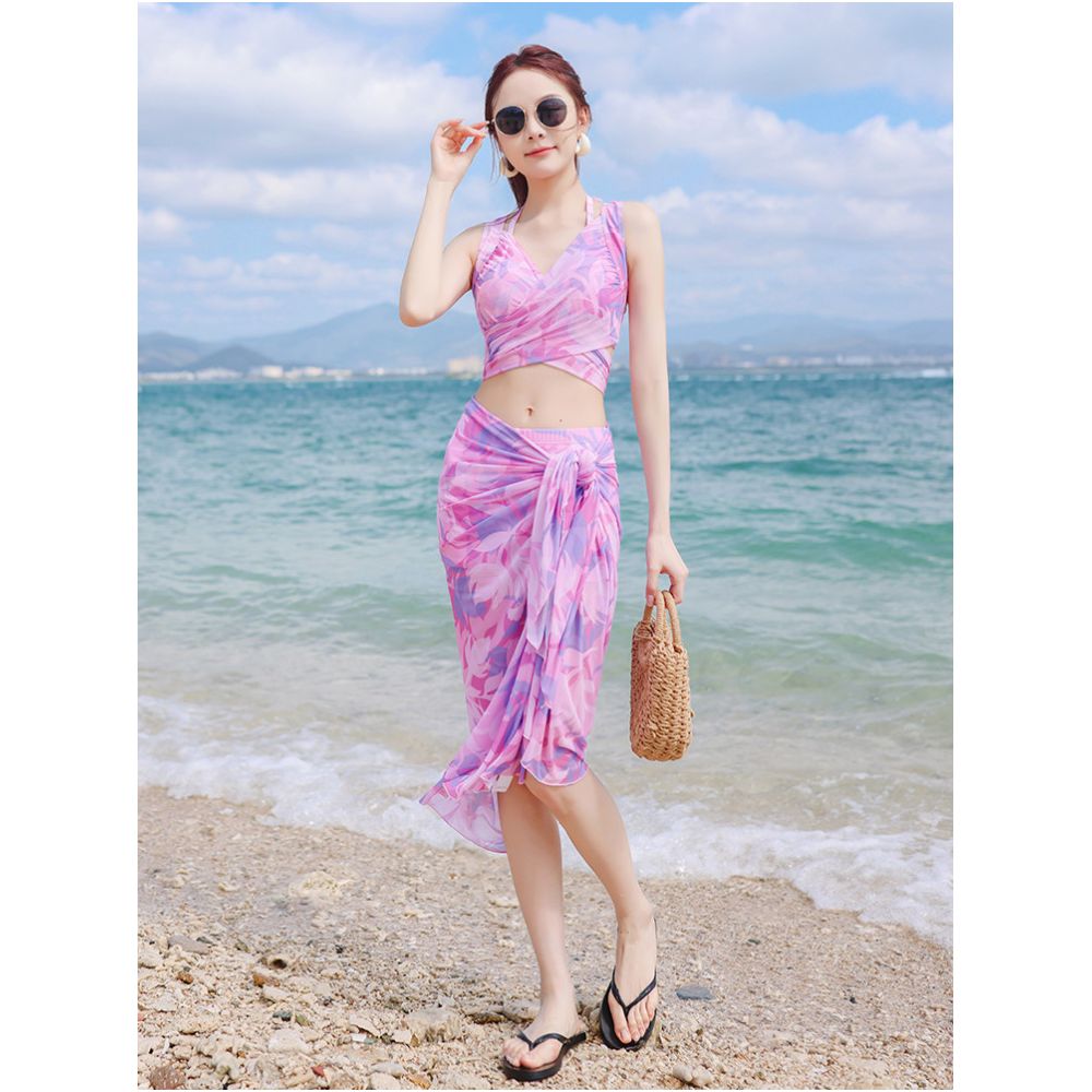 Skin friendly bikini three piece swimsuit women s 2025 new style looks slim chest gathered sexy conservative beach vacation image 1
