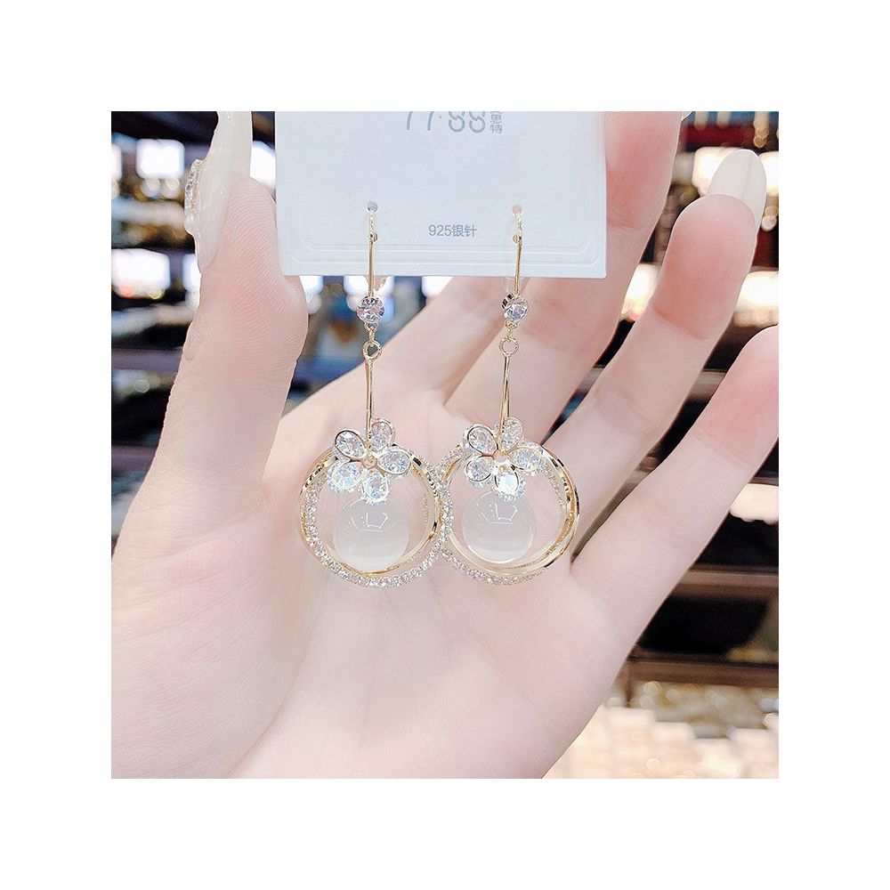 2025 New Korean Flower Circle Earrings Retro Sweet Charm Earrings French Internet Celebrity Cat Eye Stone Earrings image 0