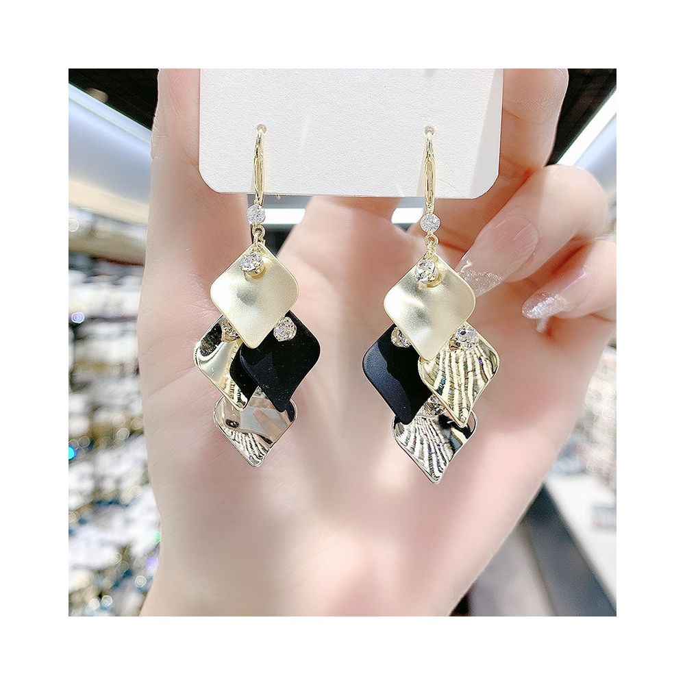 European and American exaggerated metal diamond shaped long edition earrings Korean temperament personality geometric earrings ear hooks internet red earrings for women