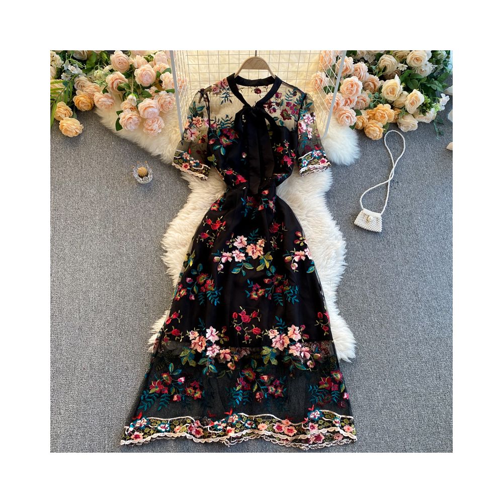 French niche Hepburn style dress 2022 new style color blocked bow collar short sleeved slimming embroidered floral dress