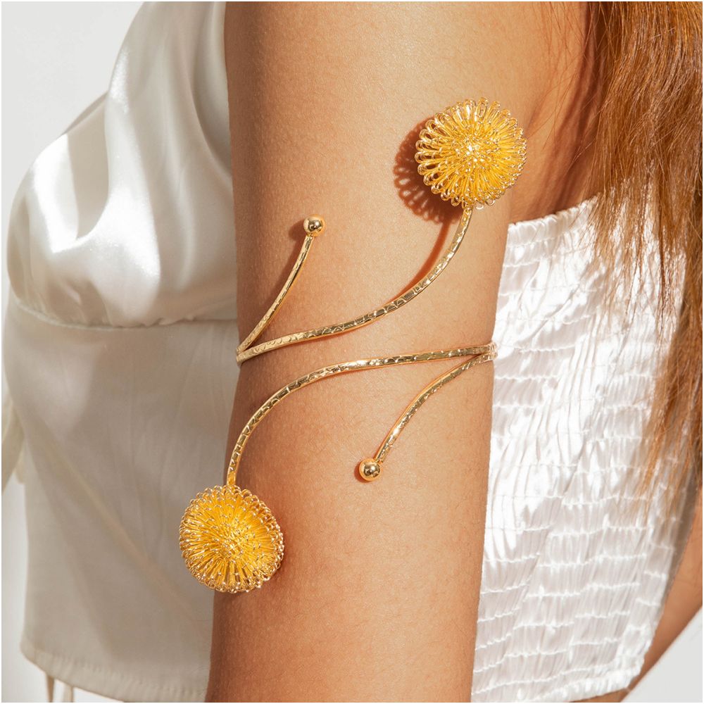 European and American style cross border jewelry minimalist starfish arm bracelet with a butterfly shaped open design women s bracelet