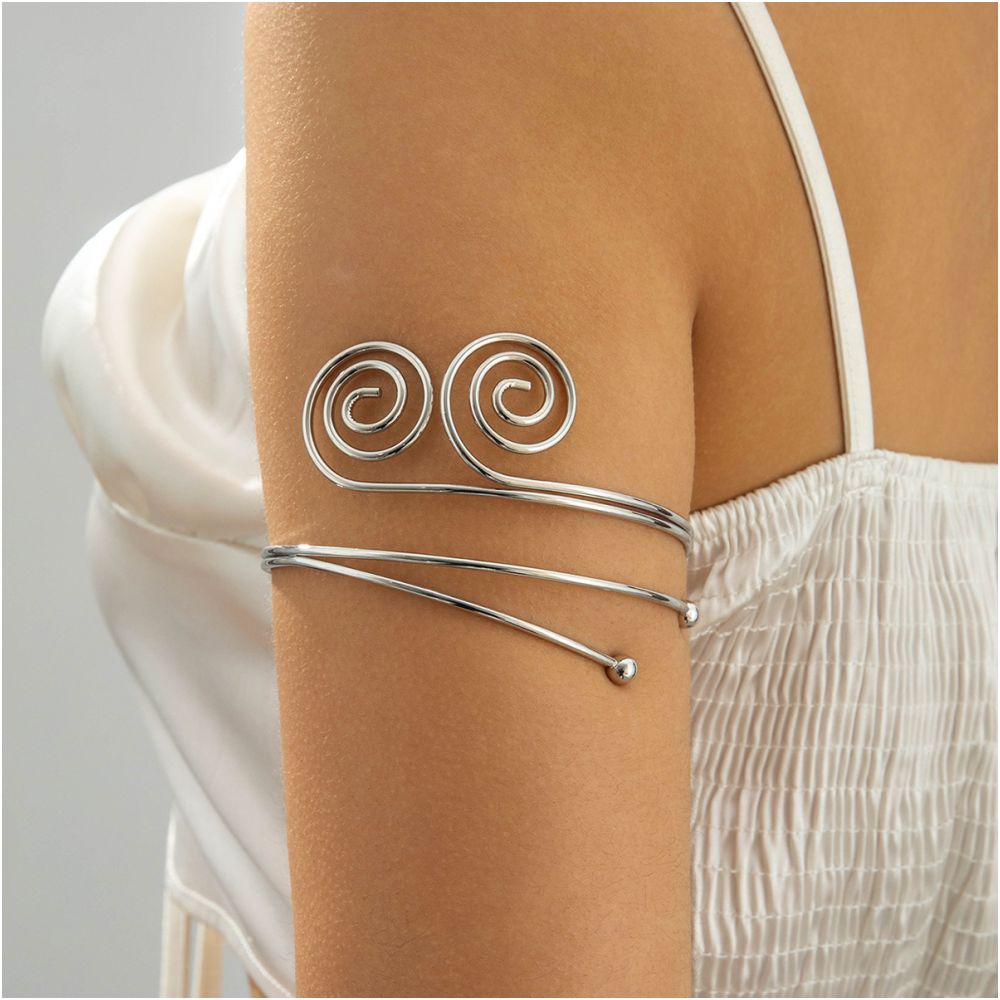 European and American style cross border jewelry minimalist starfish arm bracelet with a butterfly shaped open design women s bracelet