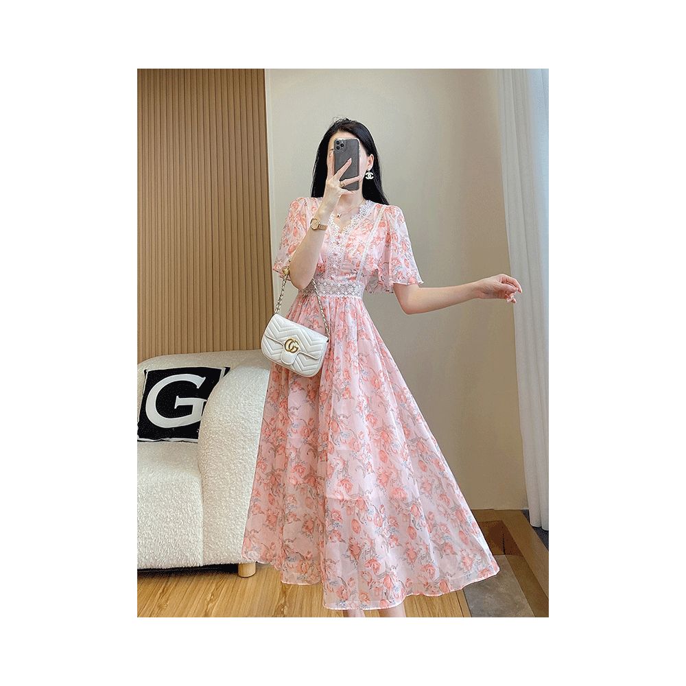 2025 new summer floral high end feeling age reducing beauty Western temperament socialite beach vacation dress children image 3