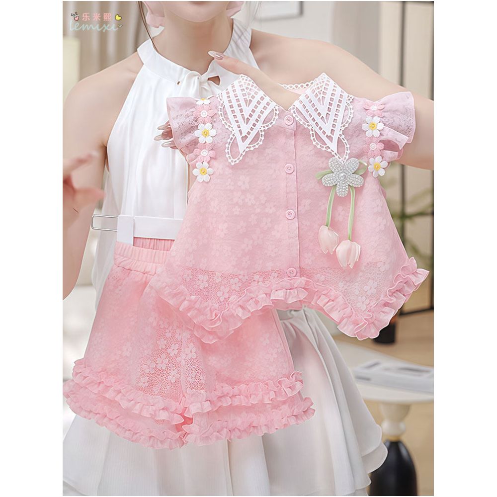Girl s flying sleeve shorts set 2025 summer dress women s treasure lace western style shirt skirt and pants bow tie super hot two piece set image 3