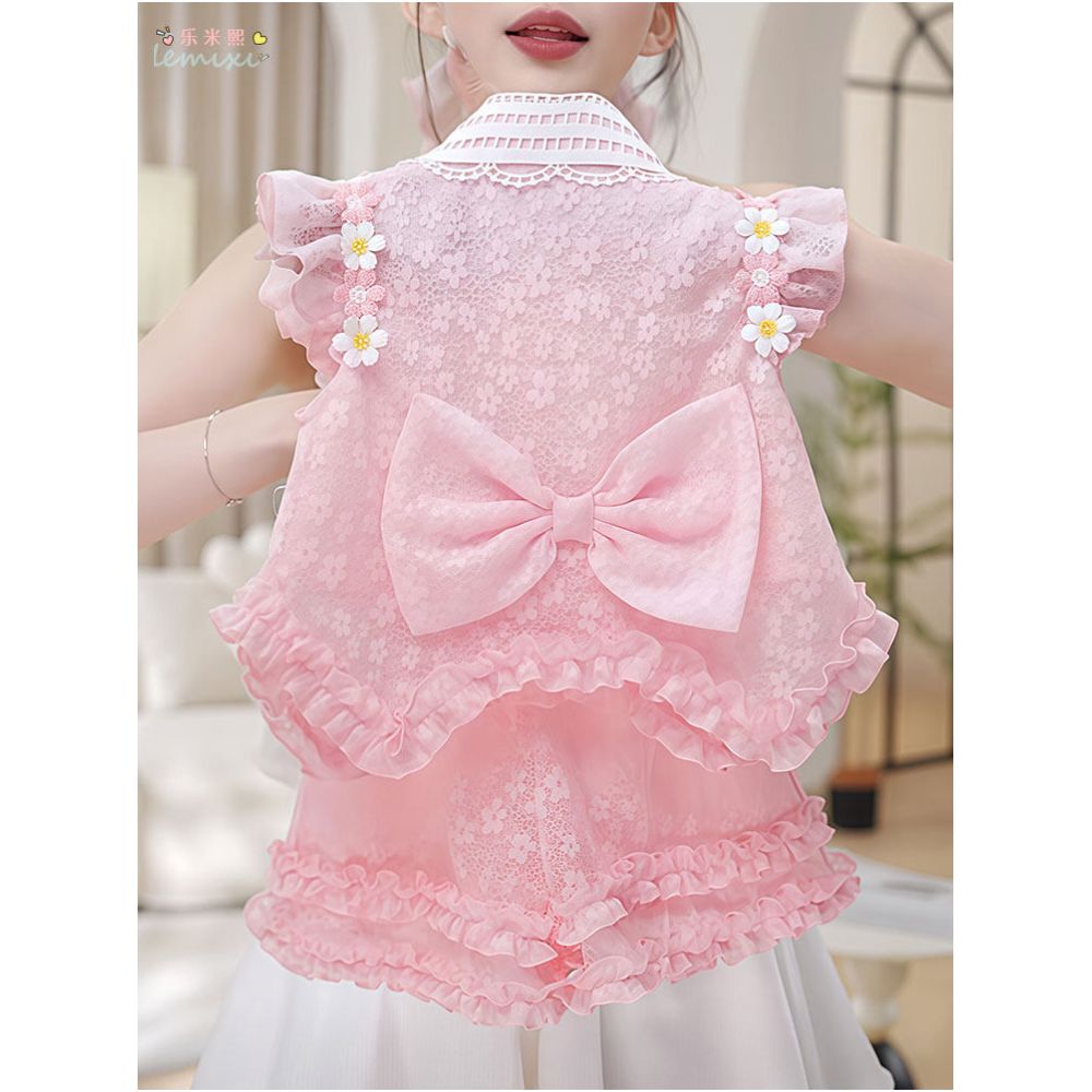 Girl s flying sleeve shorts set 2025 summer dress women s treasure lace western style shirt skirt and pants bow tie super hot two piece set image 4