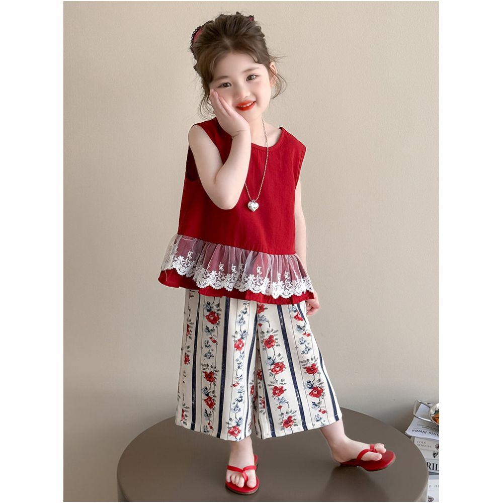Girls Korean version set summer 2025 new style baby girl lace vest summer outfit little girl wide leg pants set image 2