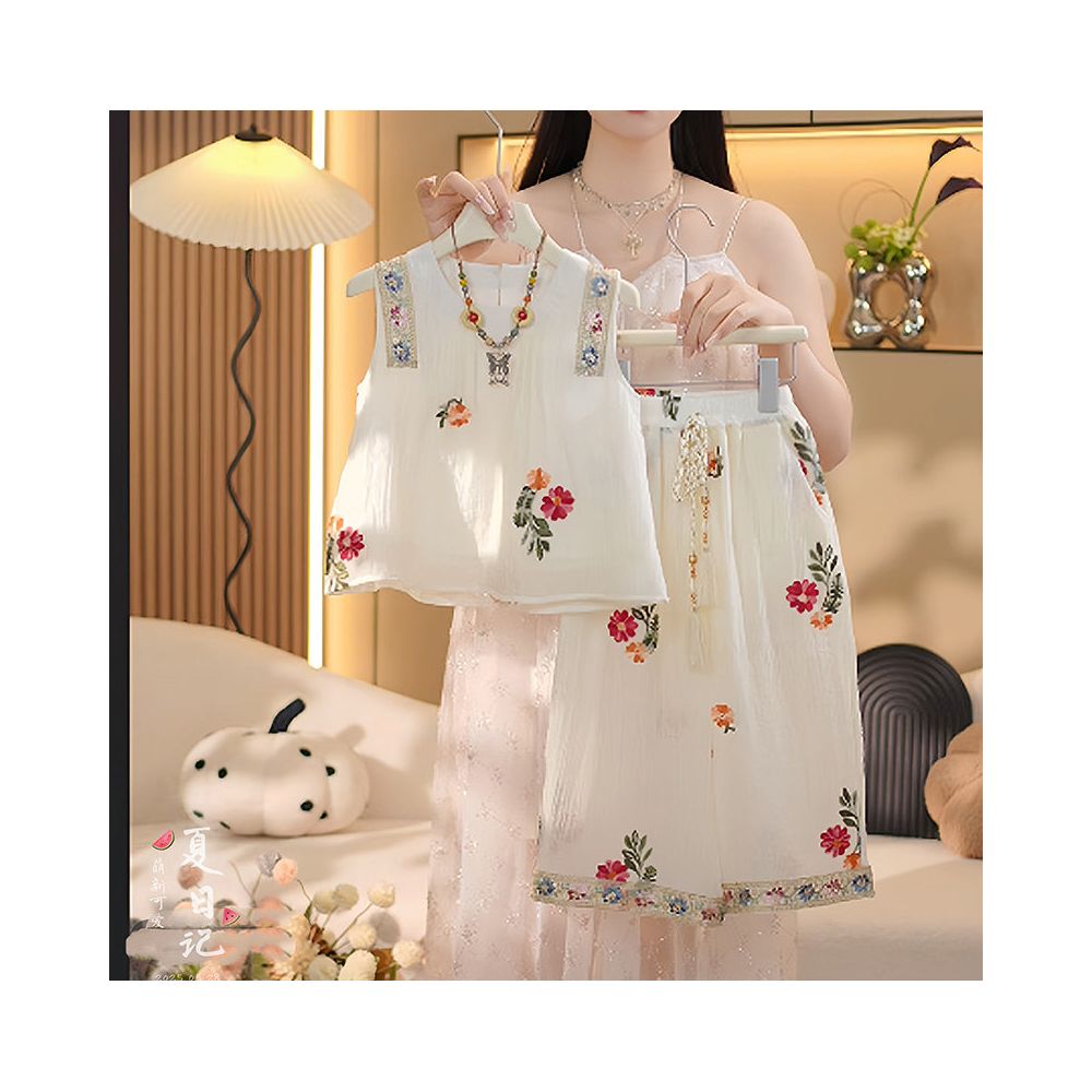 Girl s sleeveless doll shirt seven part pants set for summer 2025 new style sequin floral vest ultra thin two piece set trendy