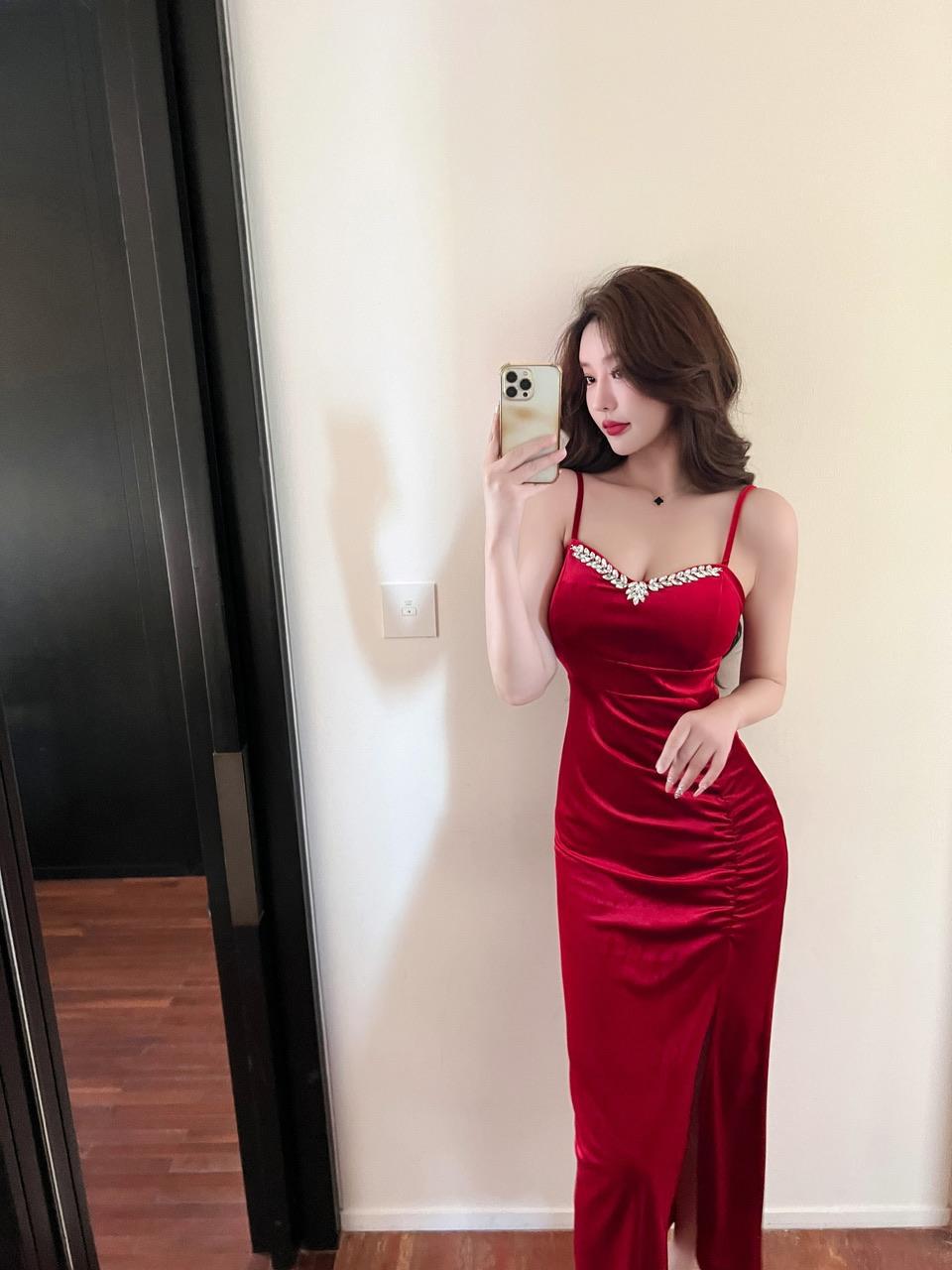 Sexy long velvet beaded halter-neck backless slit fitted dress