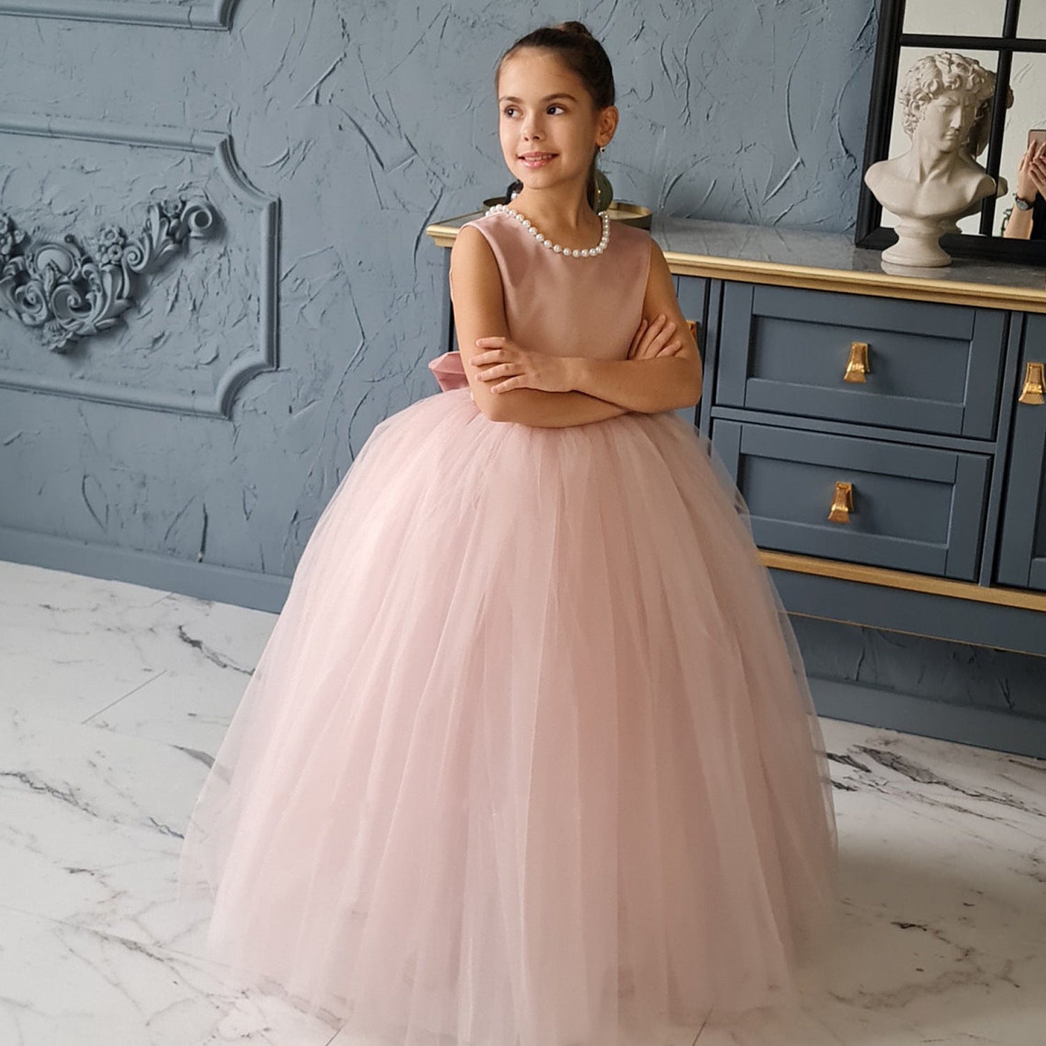 Flower Girl Wedding Dress Backless Piano Playing Host Party