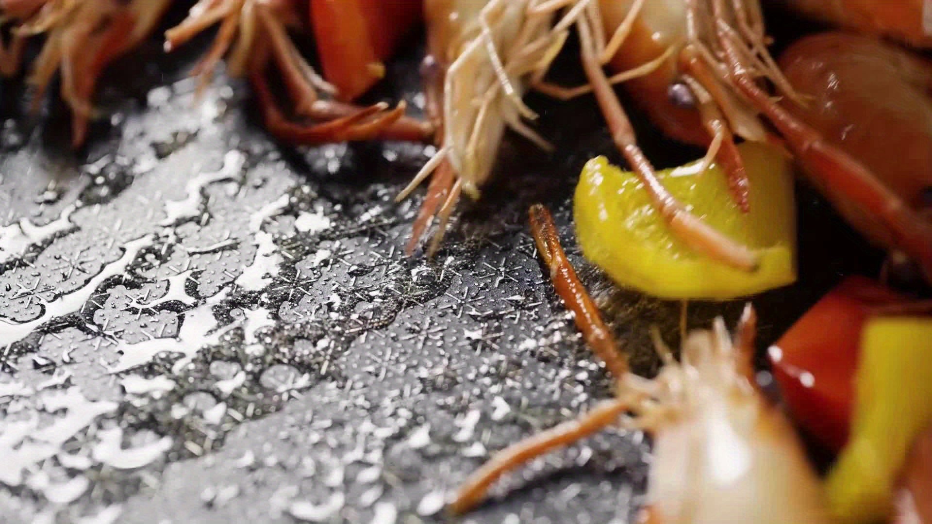 12 Inch Non Stick Frying Pan with Lid - Heavy-Duty Stainless Steel Construction, PFOA-Free Nonstick Surface, Induction, Oven & Dishwasher Safe - Compatible with All Stovetops (Gas, Electric, Ceramic) - Even Heat Distribution