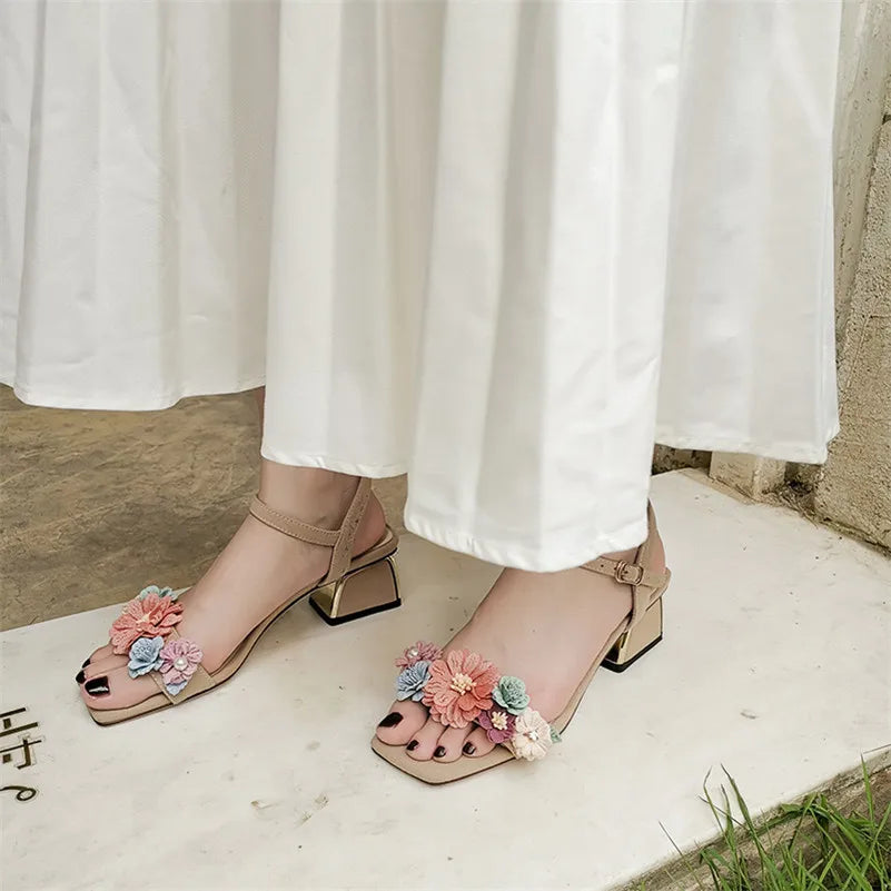 New Fashion Floral Comfortable Women's Sandal Fashion Simple Open-toe Low Heel Chunky Button Sandal