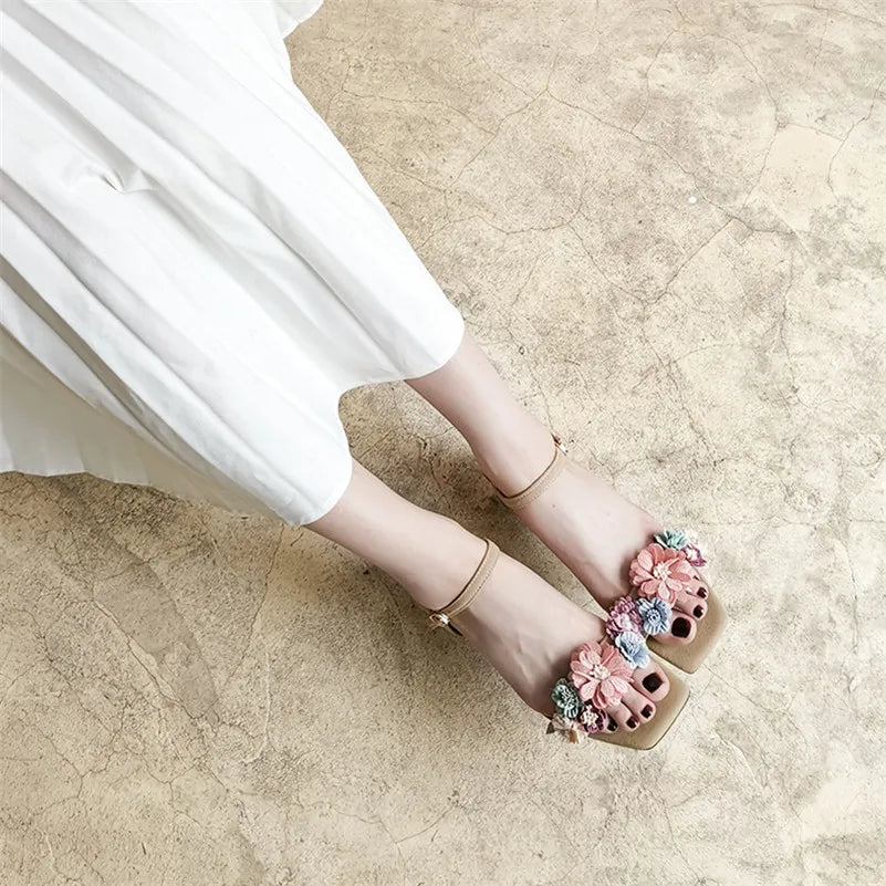New Fashion Floral Comfortable Women's Sandal Fashion Simple Open-toe Low Heel Chunky Button Sandal