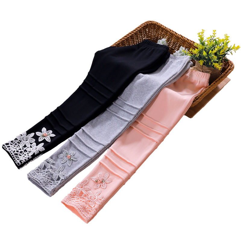 Stylish fleece-lined girls' pants, perfect for spring and autumn season