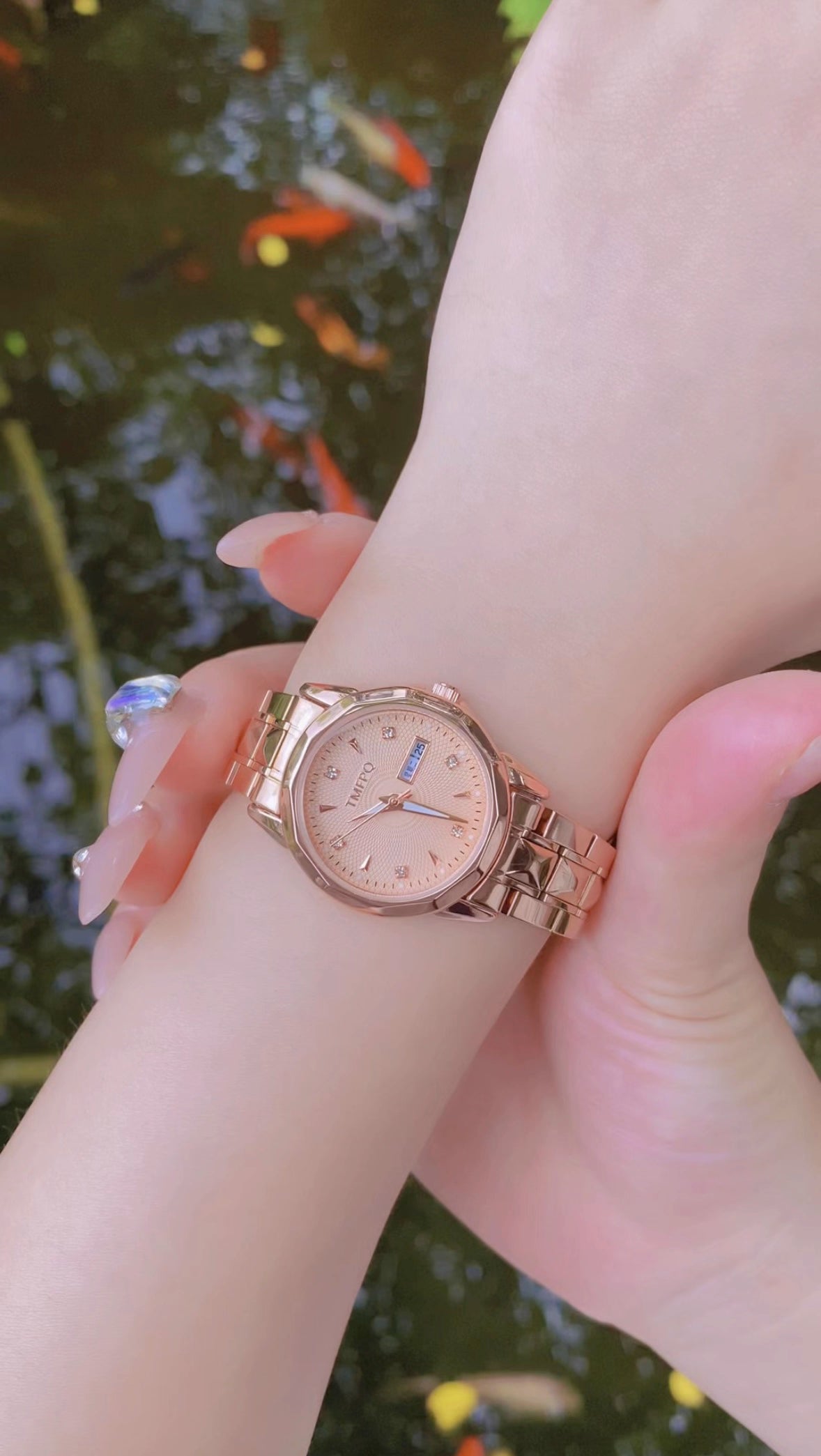 New celebrity women's watch, waterproof, luminous, stylish Korean style