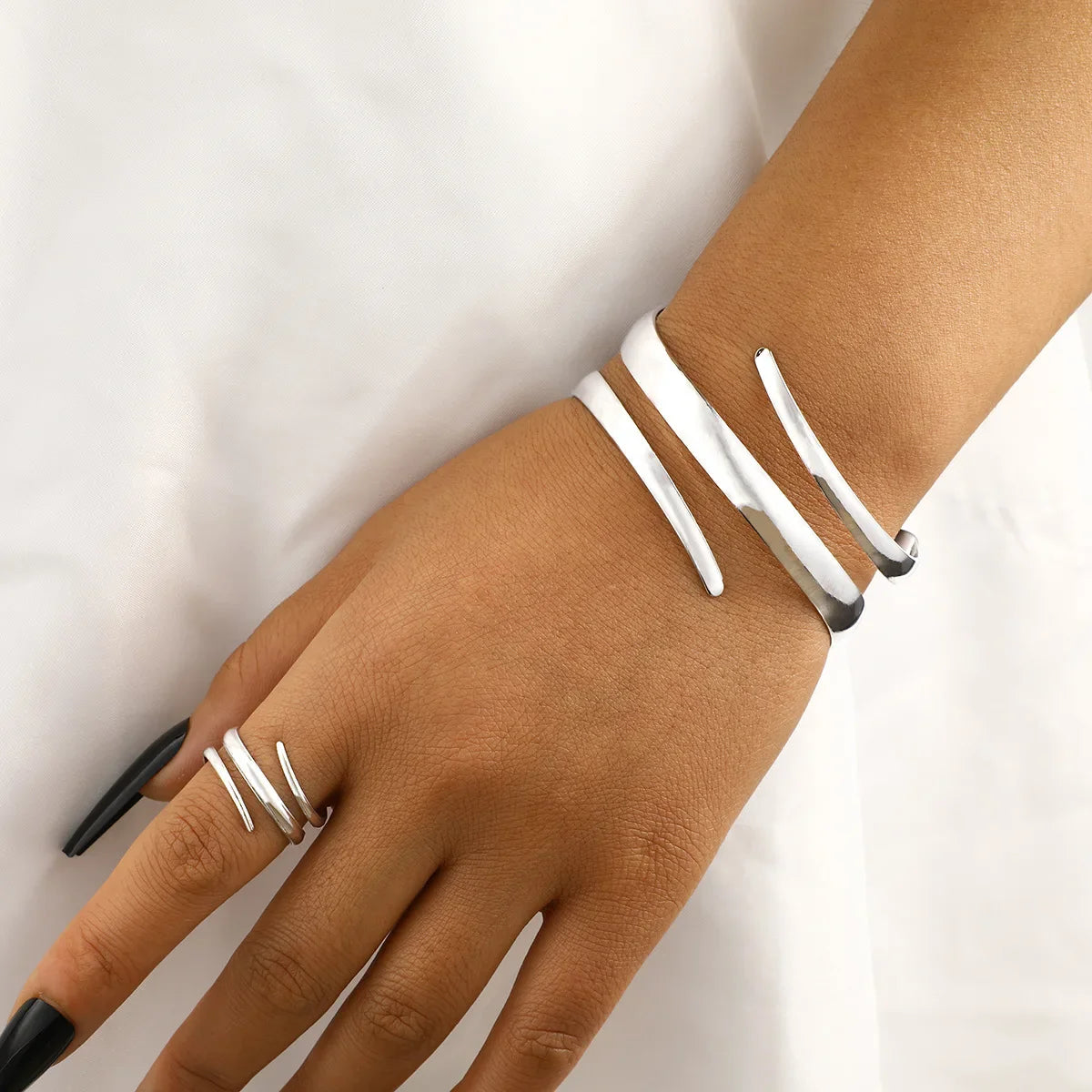 Stainless Steel Water Drop Bangle Ring Set for Women Luxury Geometric Teardrop Open WristCuff Irregular Twisted Bracelet Jewelry