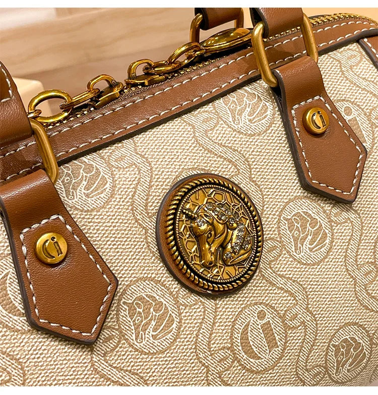 Brand Handheld Women's Bag 2025 New Designer Spring/Summer Luxury Pillow Bag Retro Single Shoulder Crossbody Bag