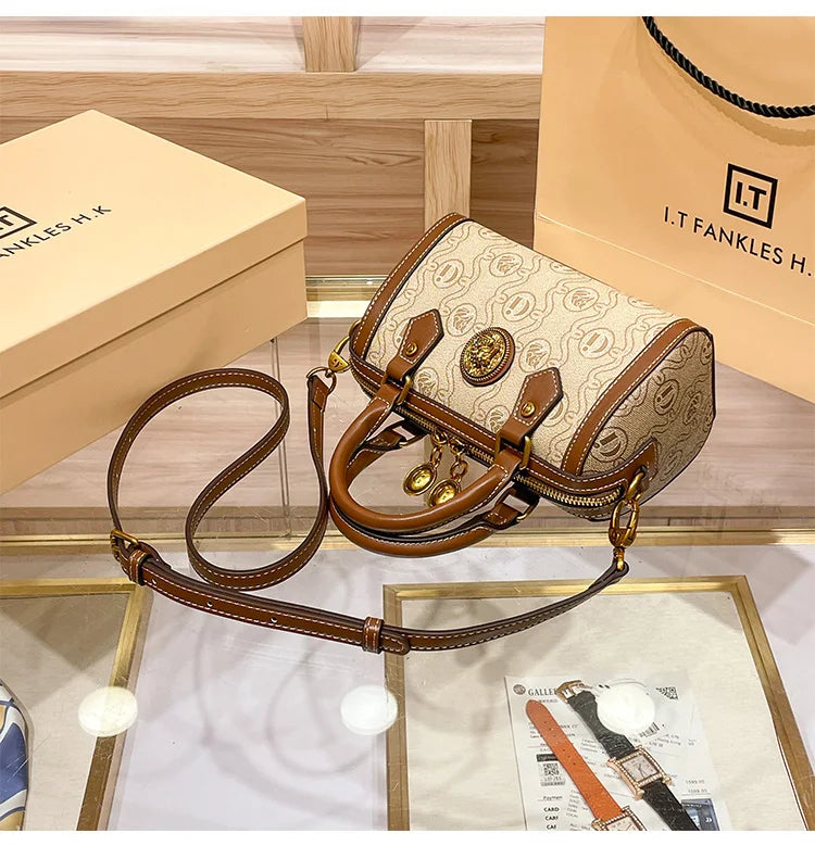 Brand Handheld Women's Bag 2025 New Designer Spring/Summer Luxury Pillow Bag Retro Single Shoulder Crossbody Bag