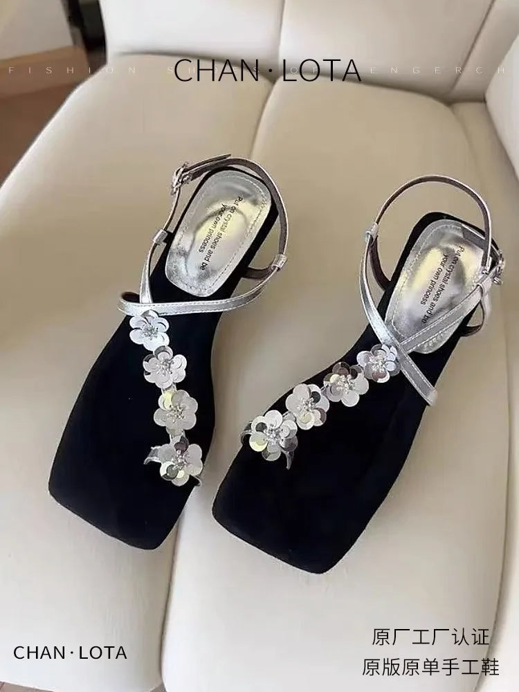 French Transparent Strap Flip-flops Fairy Shoes for Outerwear, 2025 New Summer Rhinestone High-end Flat Sandals
