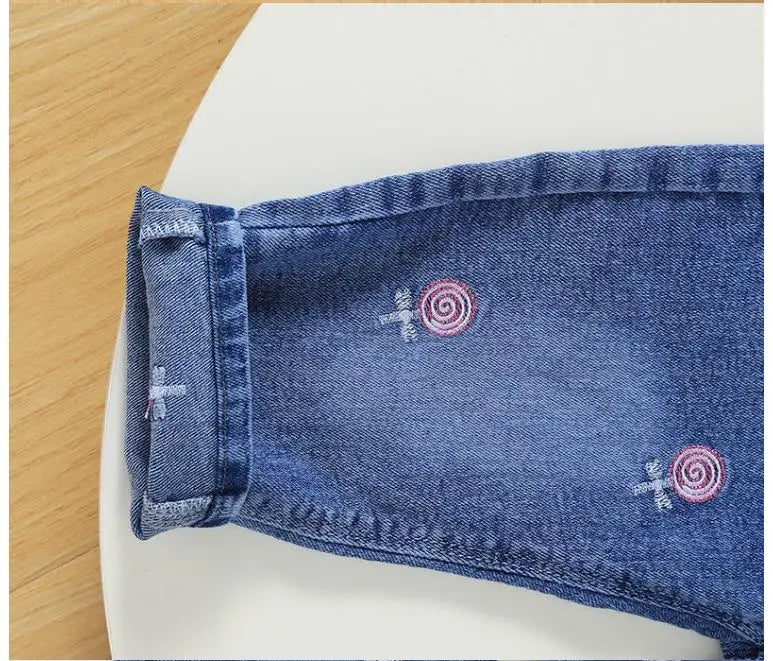 New children's denim pants girls' spring and autumn strawberry embroidery elastic versatile fashion pants 0-5 years old