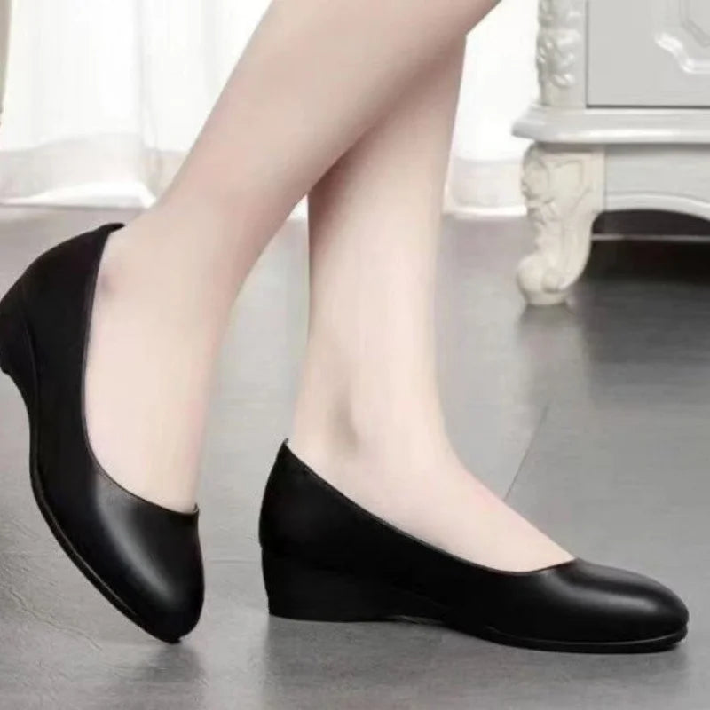 2025 New Women's Genuine Leather Slip-On Flats - Black Low Wedge Work Shoes, Comfortable Office & Commuting Shoes