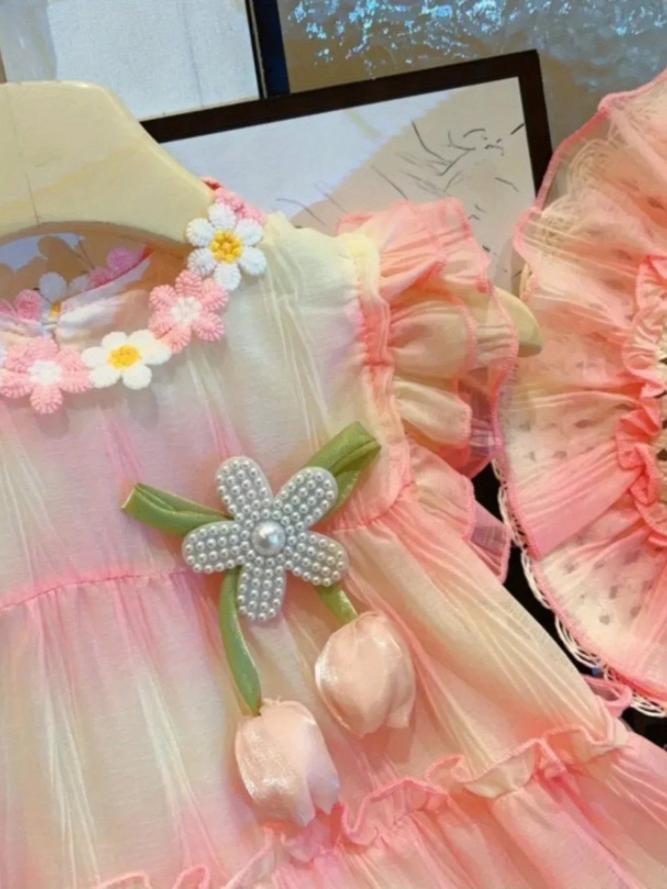 Girls’ Lightweight Summer Dress with Matching Sun Hat – Ombre-Print Chiffon-Look Outfit with Detachable Floral Accent
