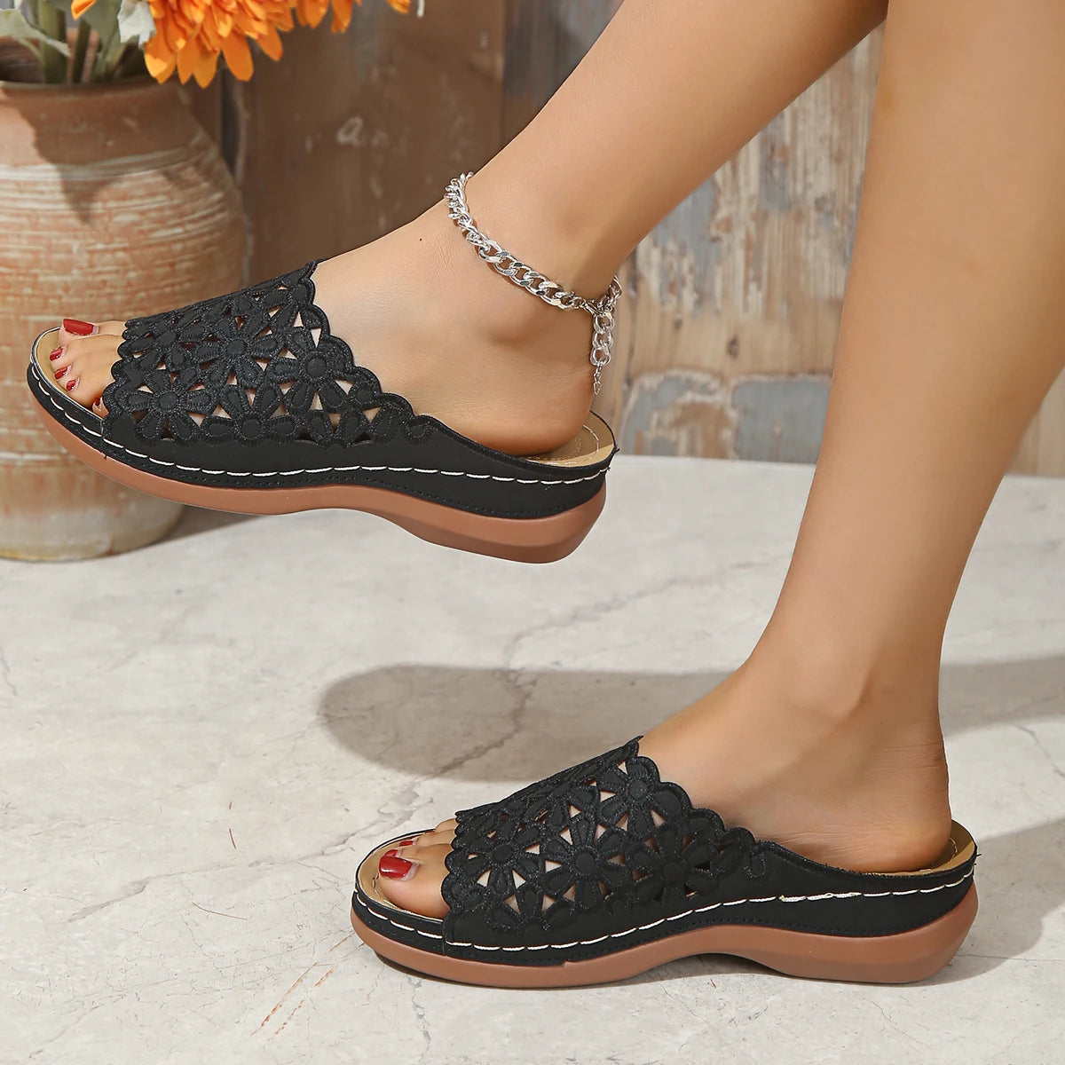 Women's Wedges Slippers Retro Hollow Out Flower Summer Platform Ladies Sandals Soft Comfortable Open Toe Slippers Slides Women