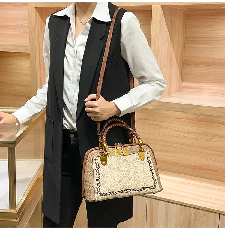 New 2025 High-End Designer Women's Handbag Autumn Winter Shoulder Crossbody Tote Bag Fashionable Luxury Accessory for Ladies