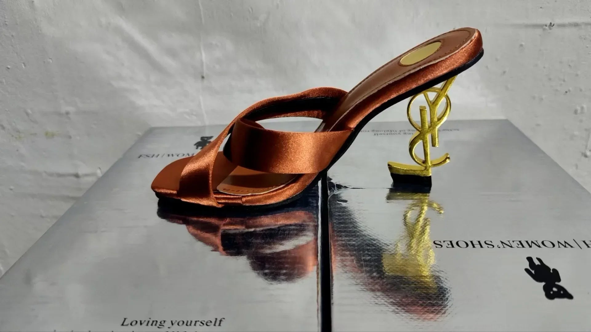 Retro French Open Toed Slim Heel Sandals for Women with Summer Temperament, High-heeled One-piece Slippers Women Shoes