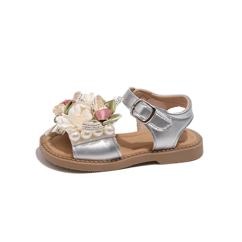 Girls' sandals, fairy-style beach shoes, summer new styles, pearl flower sandals with anti-slip soles, silver princess sandals