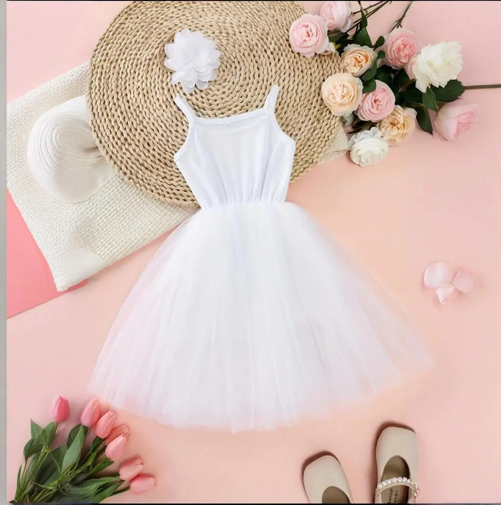Girls' summer dress with white round neck suspender and sheer skirt, outdoor casual party dress