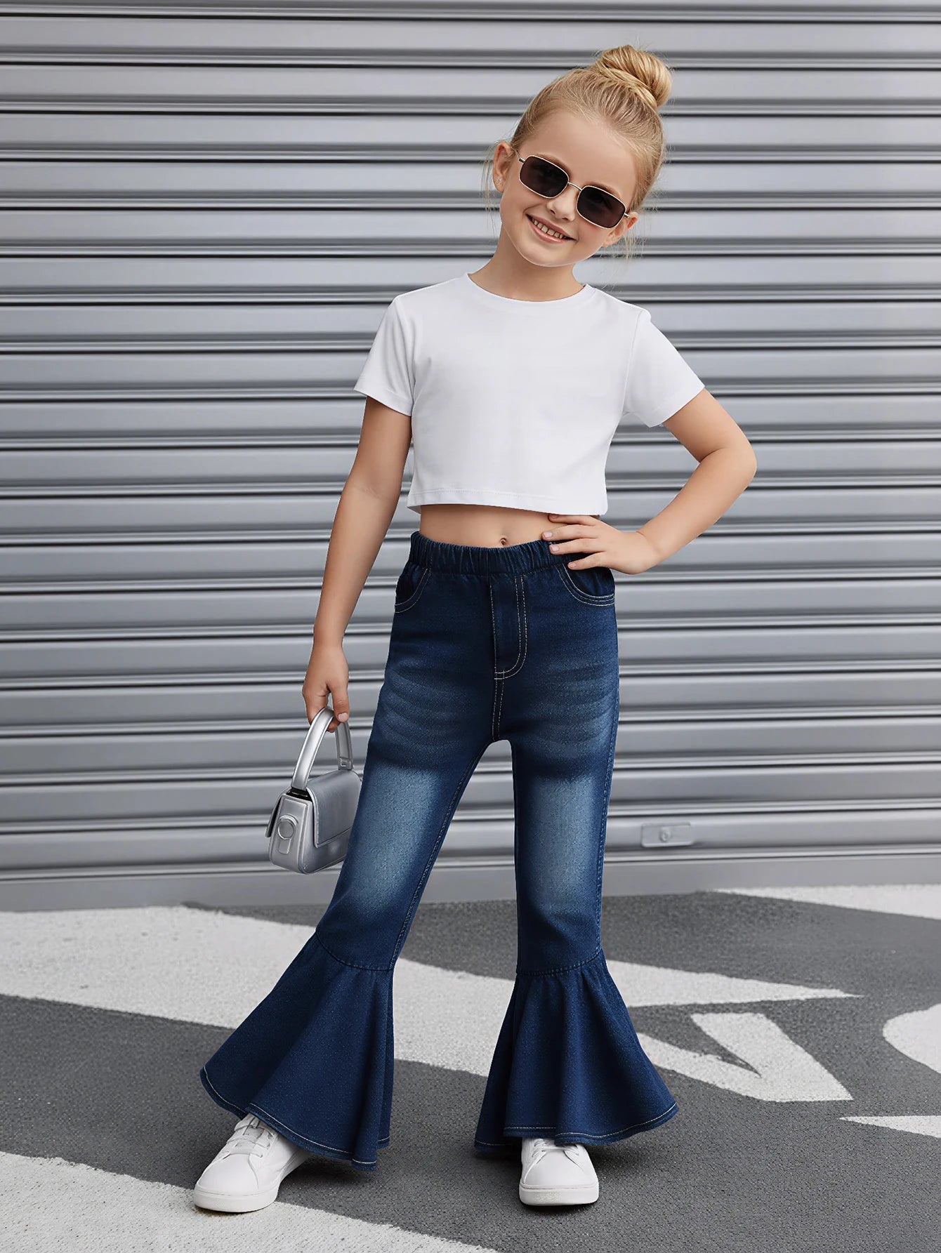 Girls' Trendy Flared Denim Trousers，Comfortable and breathable to wear, convenient for going out, suitable for gift giving.