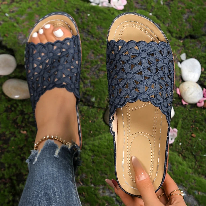 2025 Summer New Casual Hollow Flower Breathable Lightweight Women's Slippers Fashion Sandals Anti slip Women's Shoes