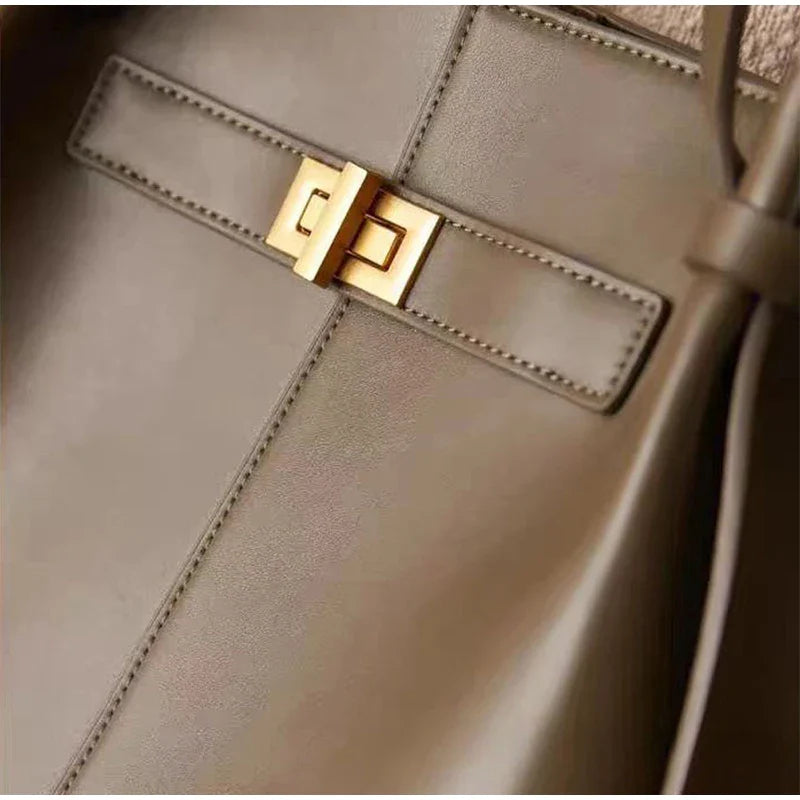 Brand Wing Shaped Handbag Luxury Gold Lock Buckle Design Tote Bag Women Large Capacity Shopping Bag Elegant Commute Underarm Bag