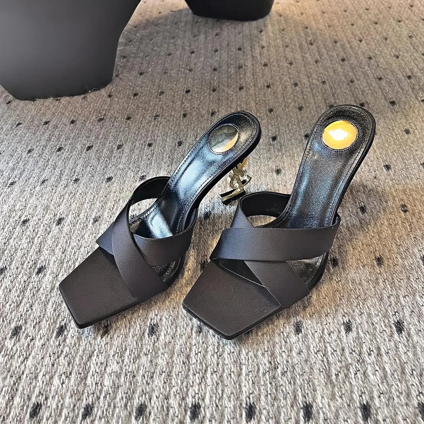 Retro French Open Toed Slim Heel Sandals for Women with Summer Temperament, High-heeled One-piece Slippers Women Shoes