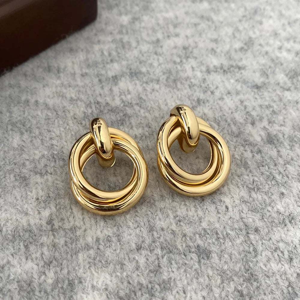 Minimalism Personality Metal Drop Earrings for Women Leaf Round Water Droplet Butterfly Twist Metal Earrings Geometry Jewelry