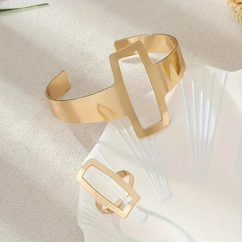 Personalized Trend Hollowed Out Geometric Wide Face Bracelet Ring, Women's Fashion Simple Design Party Accessory Gift