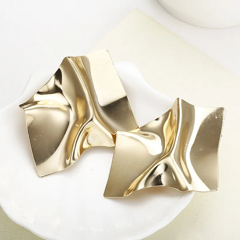 Minimalism Personality Metal Drop Earrings for Women Leaf Round Water Droplet Butterfly Twist Metal Earrings Geometry Jewelry