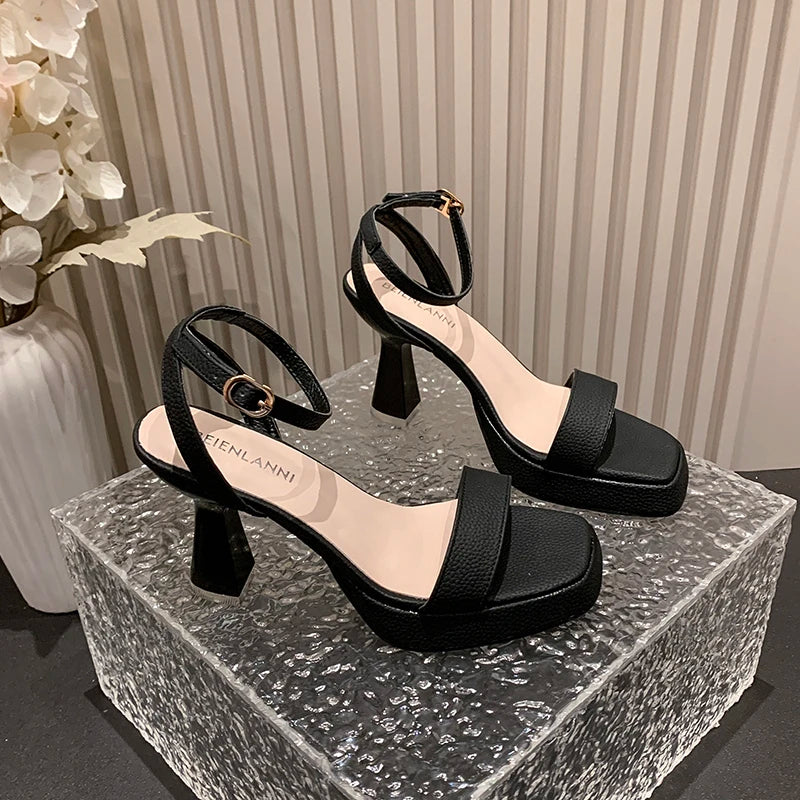 2025 Summer Fashionable Women's Shoes Thick Sole Ankle Strap High Heel Waterproof Platform Shoes Pink Sandals 9cm