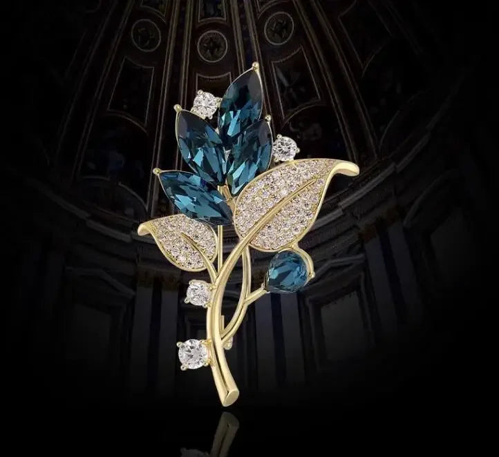 Luxury Snowflake Pearl Crystal Brooch Large Snowflake Flower Brooch Pins Fashion Exquisite Women's Jewelry