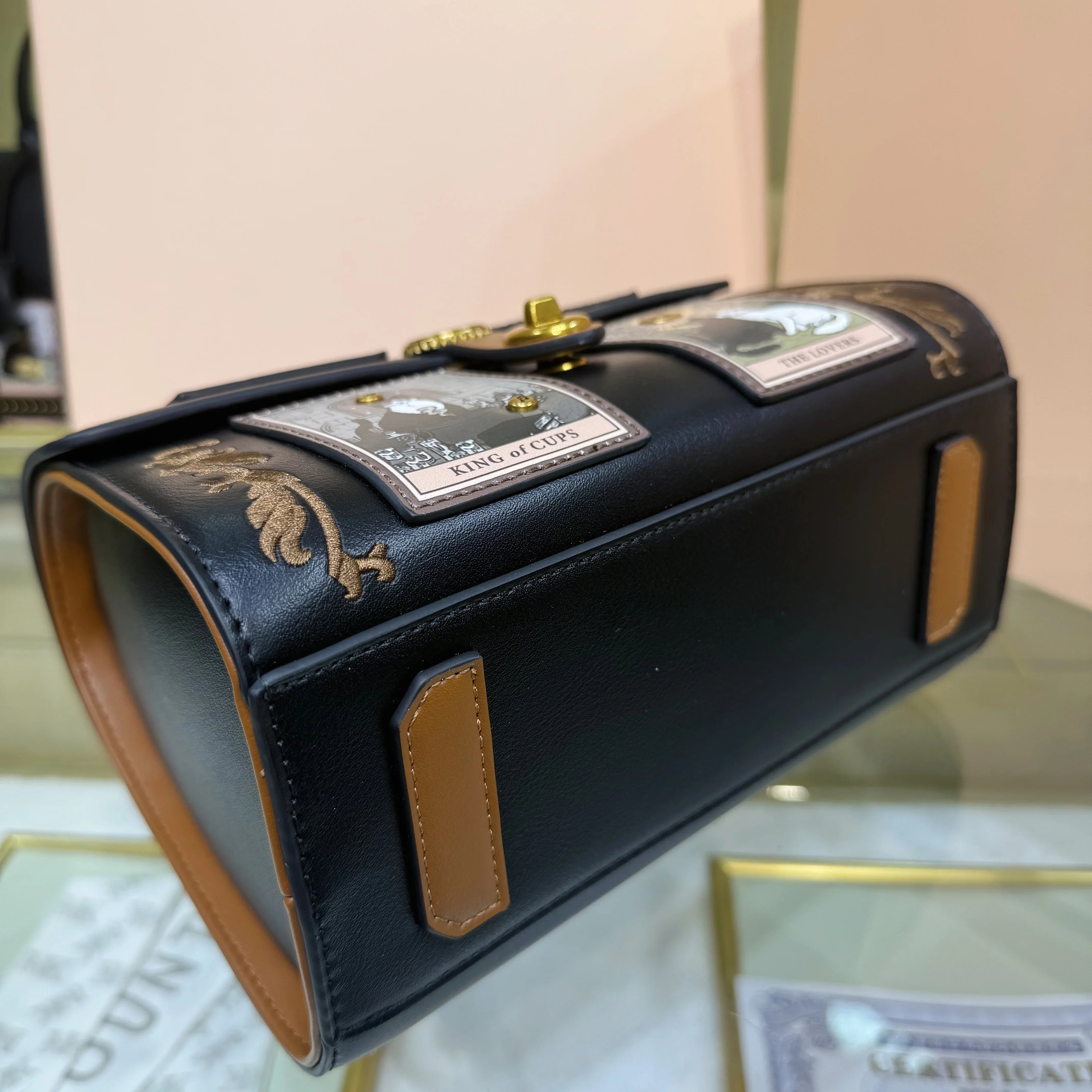 Luxury Designer Bags with Cute Cartoon Printing and Delicate Embroidery Design Vintage and New Fashion Shoulder Pillow Bag